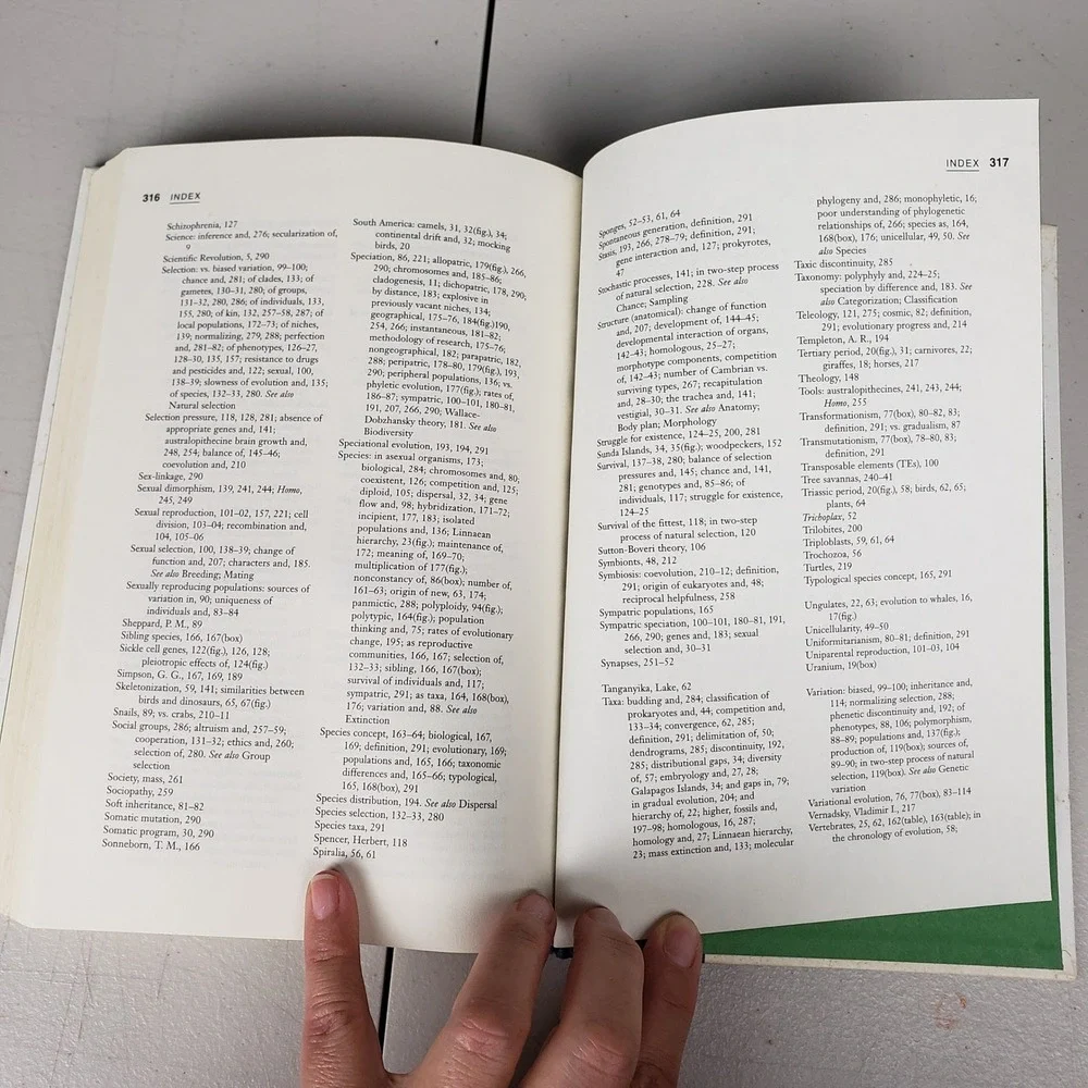 Ernst Mayr What Evolution Is Hardcover 2001 Basic Books Science Biology